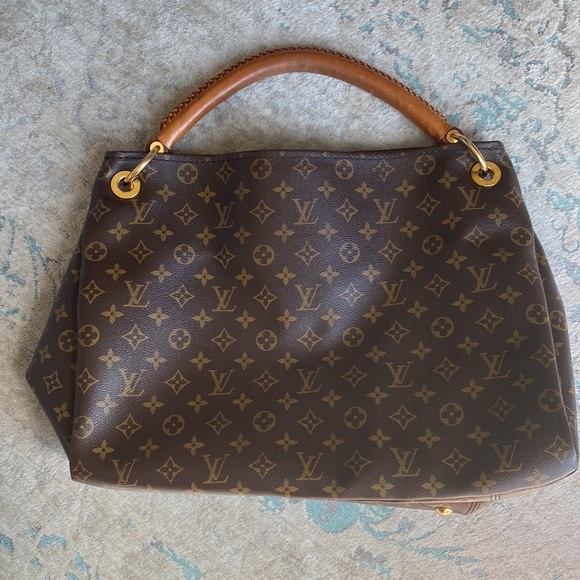 LV ARTSY MM This is excluded in any bundle discounts 💯 Authentic - Picture 4 of 11